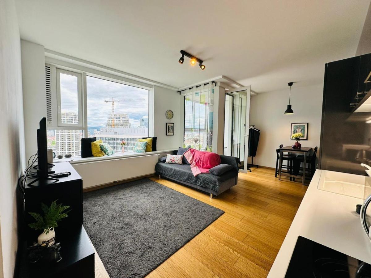 Apartments In Panorama City On 25Th Floor - Amazing View Close To Old Town 브라티슬라바 외부 사진