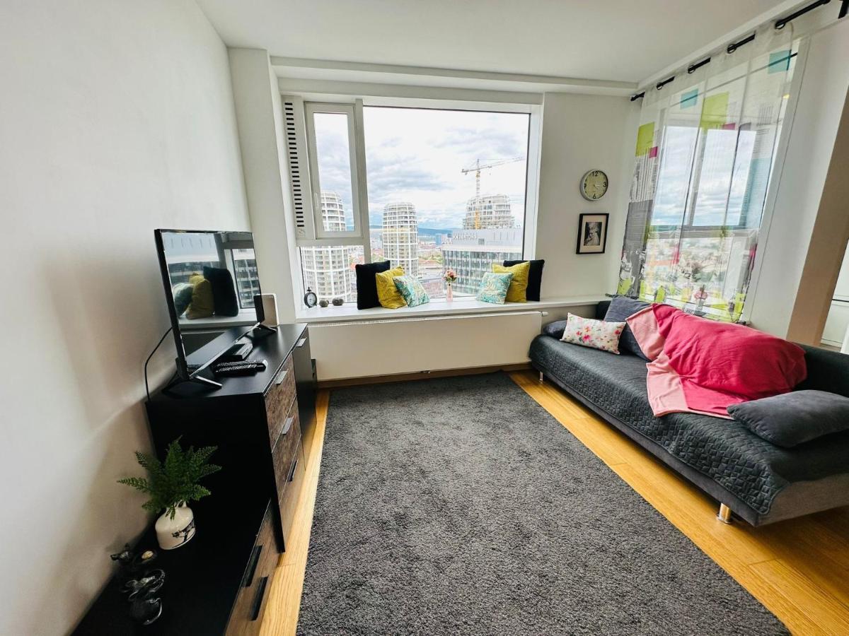 Apartments In Panorama City On 25Th Floor - Amazing View Close To Old Town 브라티슬라바 외부 사진