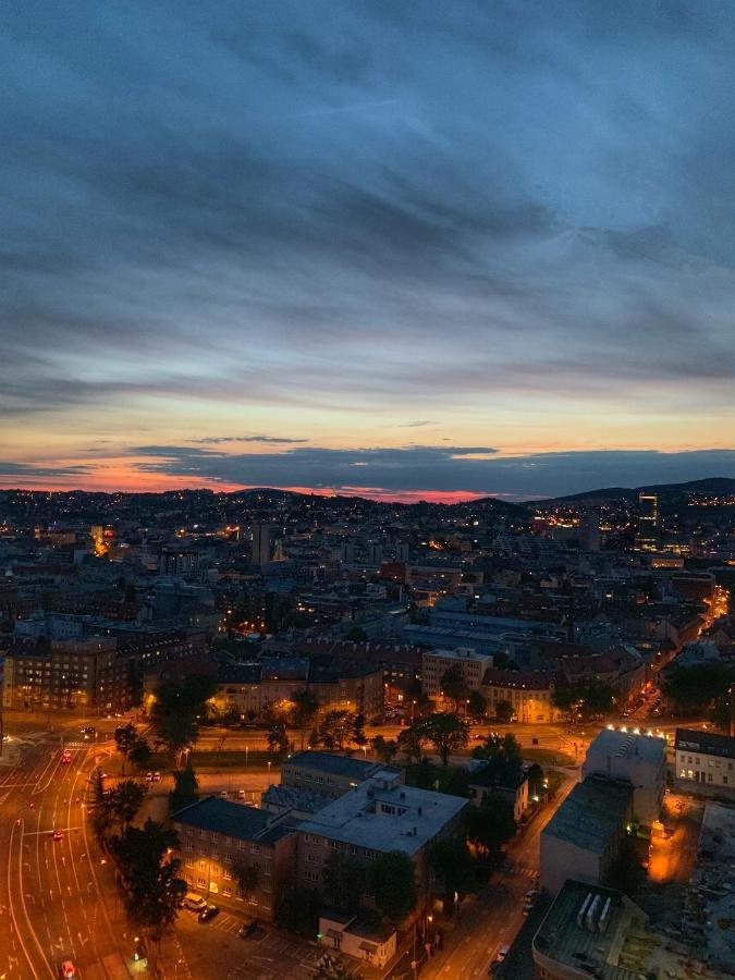 Apartments In Panorama City On 25Th Floor - Amazing View Close To Old Town 브라티슬라바 외부 사진